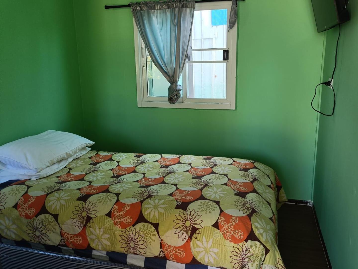 Chill Land House Hotel Pantai Bang Tao Bagian luar foto