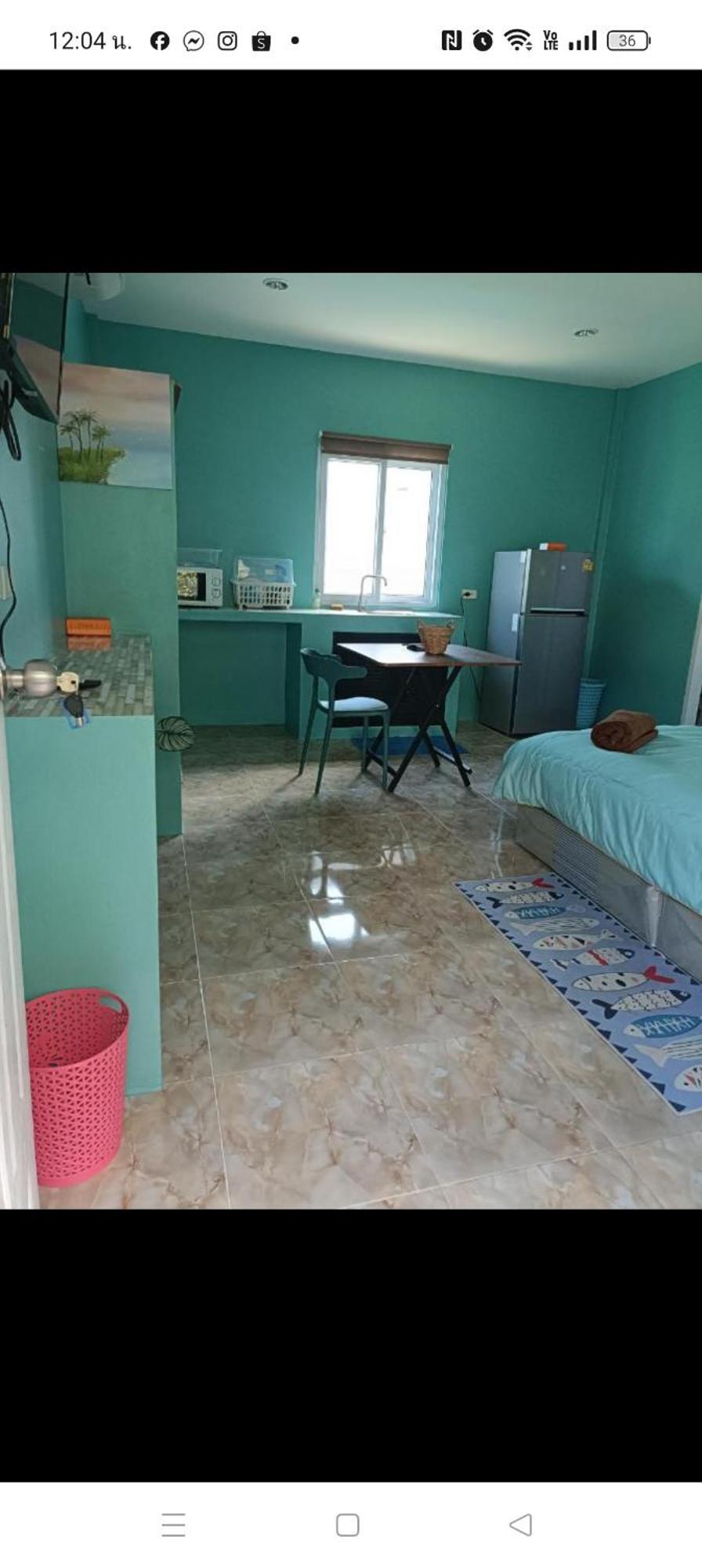 Chill Land House Hotel Pantai Bang Tao Bagian luar foto